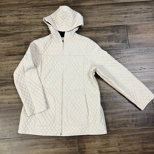 Ladies light grey quilted Mulberry Street jacket with hoodie, deep pockets sz M